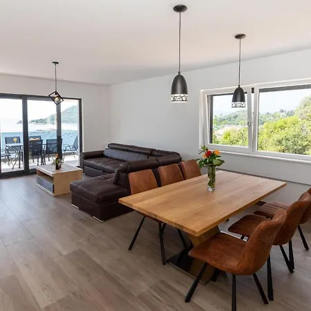 Stunning In With Wifi Casa vacanze Blace