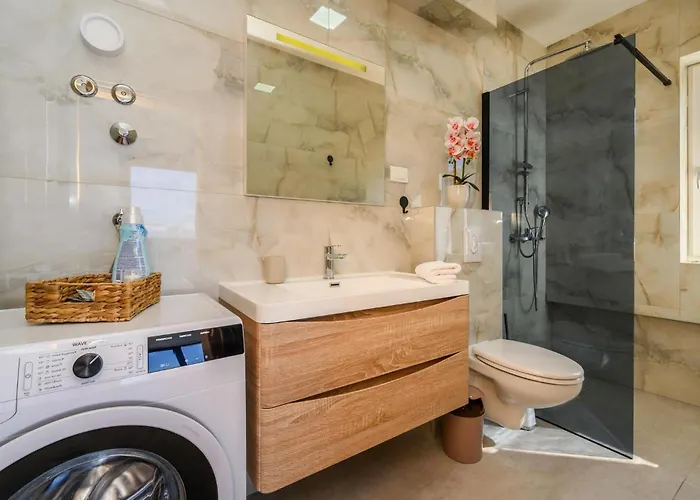 Stunning In With Wifi בלאצ'ה