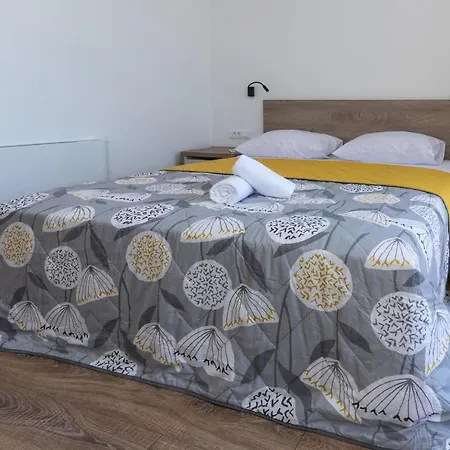 Stunning In With Wifi * Blace