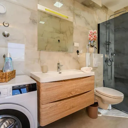 Stunning In With Wifi Blace