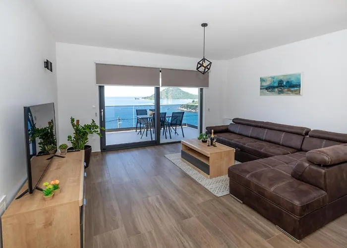 Stunning In With Wifi بلاتشي