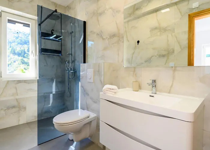 Stunning In With Wifi بيت للعطل *