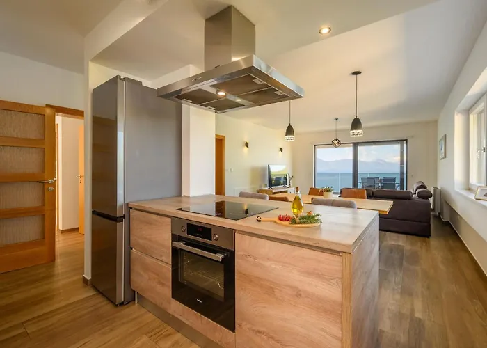 بيت للعطل Stunning In With Wifi بلاتشي