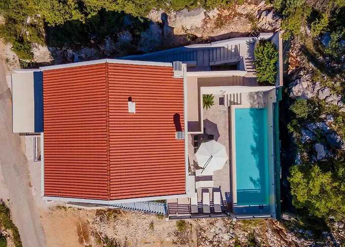 Stunning In With Wifi بيت للعطل *